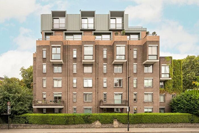 4 Bedroom Flat For Sale In Oakley Square, Camden Town, NW1