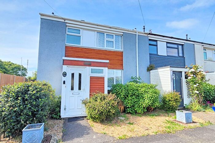 3 Bedroom End Of Terrace House For Sale In Elmore Avenue, Lee-On-The-Solent, PO13