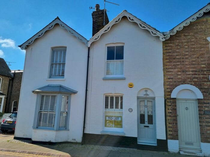 2 Bedroom Town House To Rent In Fountain Street, Whitstable, CT5