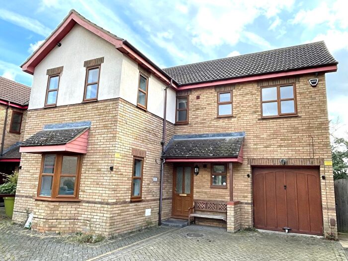 5 Bedroom Detached House For Sale In Pastern Place, Downs Barn, Milton Keynes, Buckinghamshire., MK14