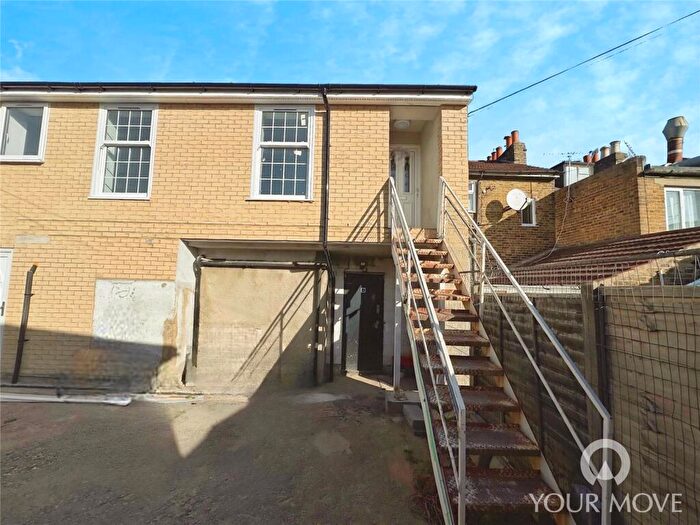 1 Bedroom Flat To Rent In Perry Street, Northfleet, Gravesend, Kent, DA11