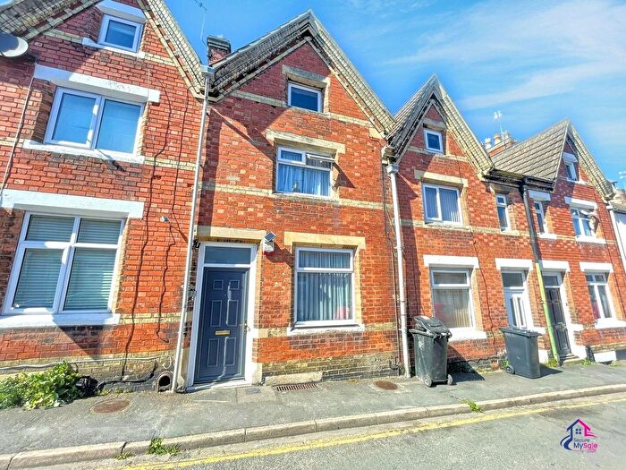 4 Bedroom Terraced House For Sale In College Street, Grantham, NG31