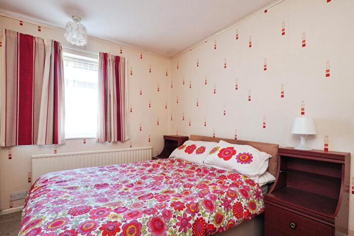 3 Bedroom End Of Terrace House For Sale In Bransdale Road, Clifton, Nottingham, NG11