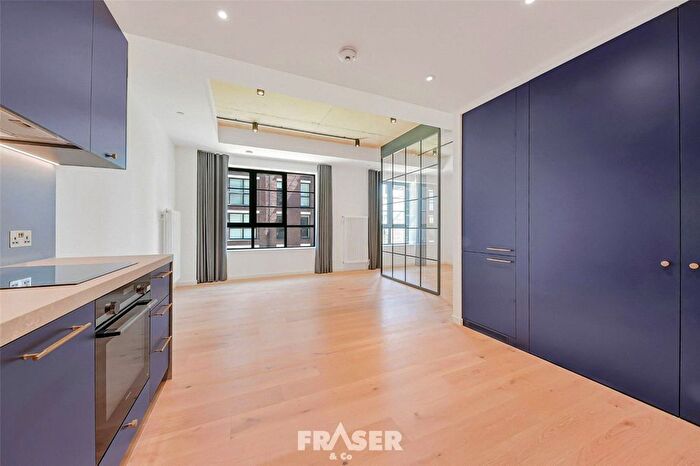 Studio For Sale In Douglass Tower, Orchard Place, E14