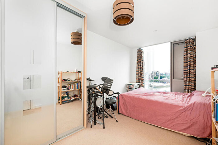 2 Bedroom Apartment To Rent In Harmony Place, Deptford, SE8