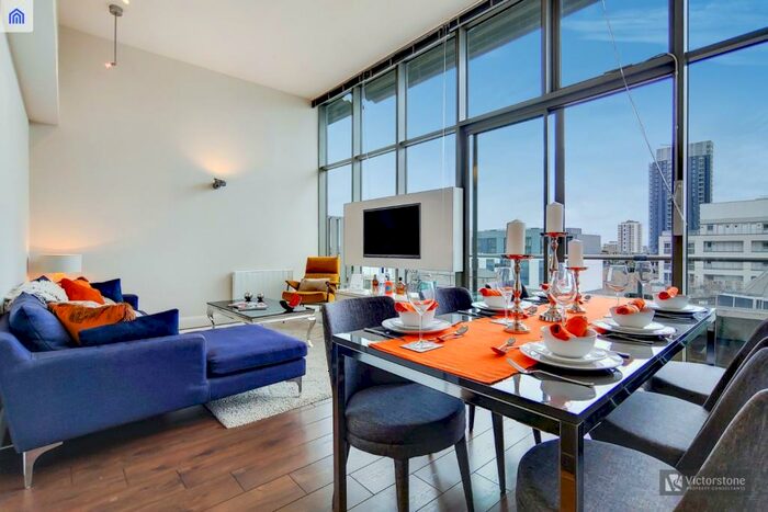 2 Bedroom Penthouse To Rent In Lawrence House, City Road, Clerkenwell, London, EC1V