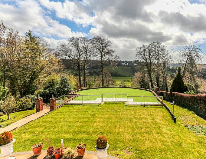 5 Bedroom Detached House For Sale In Beechwood Lane, Warlingham, Surrey, CR6