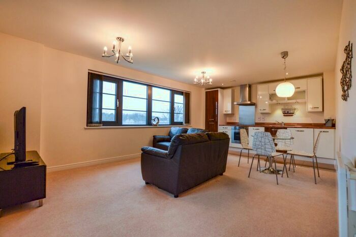 2 Bedroom Flat To Rent In Wessex Court, Kestrel Road, Farnborough, Hampshire, GU14