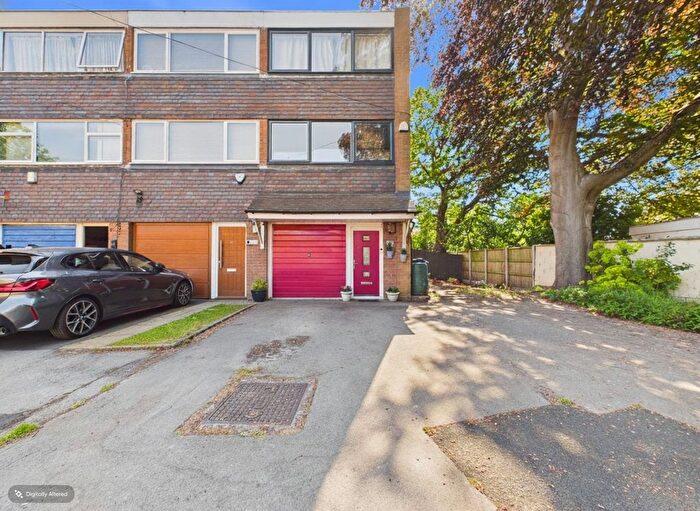 3 Bedroom End Terrace House For Sale In Buckingham Mews, Sutton Coldfield, B73