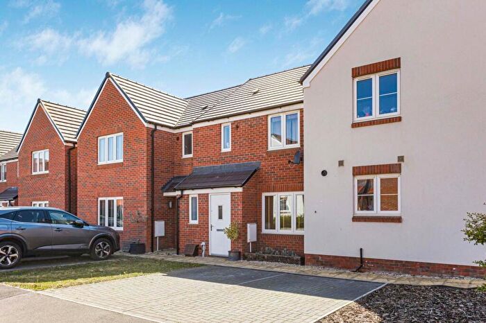 2 Bedroom House For Sale In The Hawthorns, Sutton Courtenay, OX14