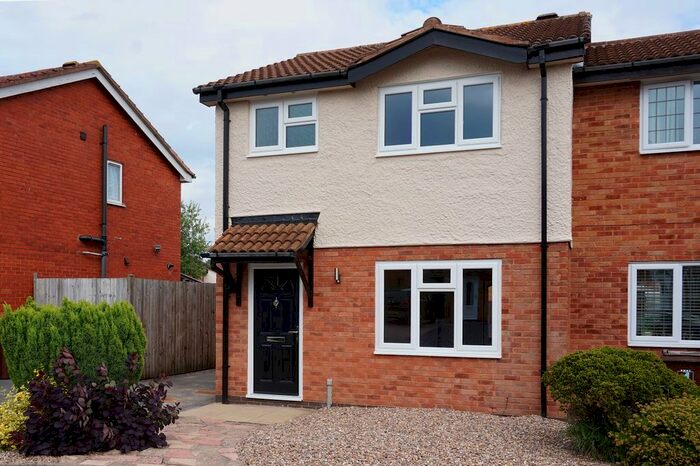 3 Bedroom Semi-Detached House To Rent In Baywell Close, Solihull, B90