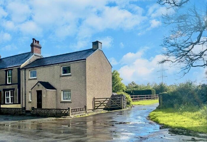 2 Bedroom Cottage For Sale In Sageston, Tenby SA70