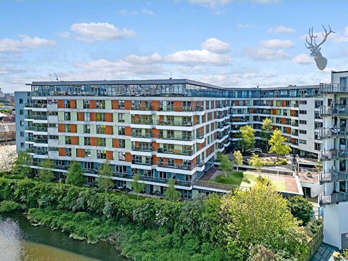 2 Bedroom Flat For Sale In Wick Lane, Ink Court, E3