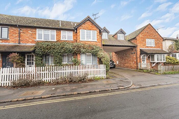 3 Bedroom Maisonette For Sale In Charlotte Way, Marlow, SL7