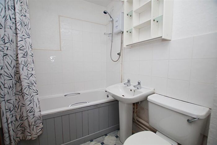 1 Bedroom Maisonette To Rent In The Heights, Old Town, Swindon, SN1