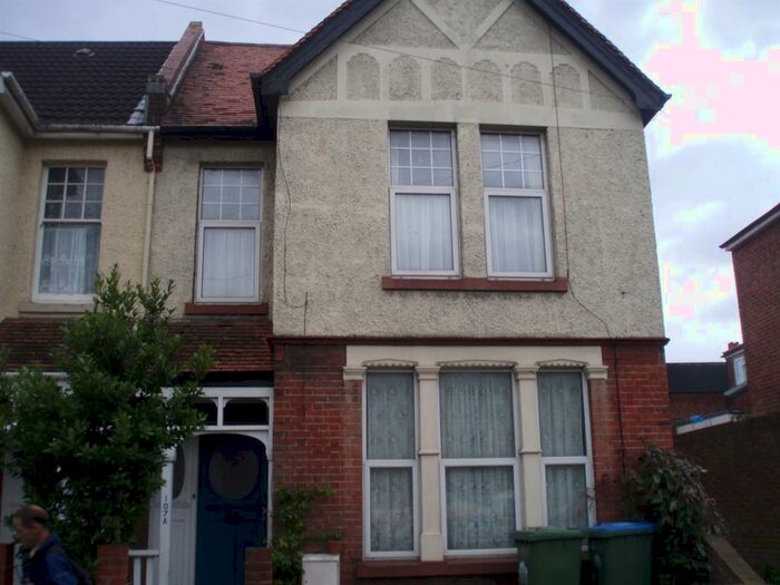 2 Bedroom Apartment To Rent In Westridge Road, Portswood, Southampton, SO17