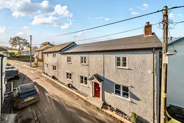 4 Bedroom Detached House For Sale In High Street, Hemyock, EX15