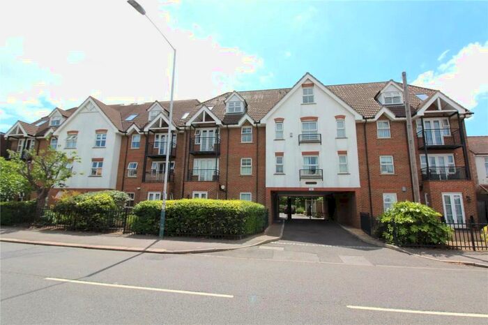 2 Bedroom Apartment To Rent In Haverstock Place, - Heath Park Road, Romford, RM2