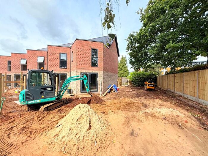 3 Bedroom Town House For Sale In Victoria Road, Ferndown, BH22