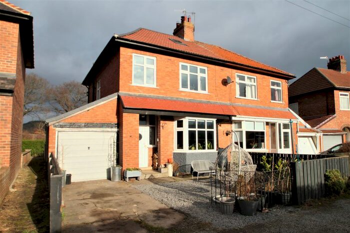 3 Bedroom Semi-Detached House For Sale In Stanhope Road, Wolsingham, Bishop Auckland DL13