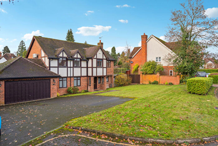 5 Bedroom Detached House For Sale In Norgrove Park, Gerrards Cross, Buckinghamshire, SL9