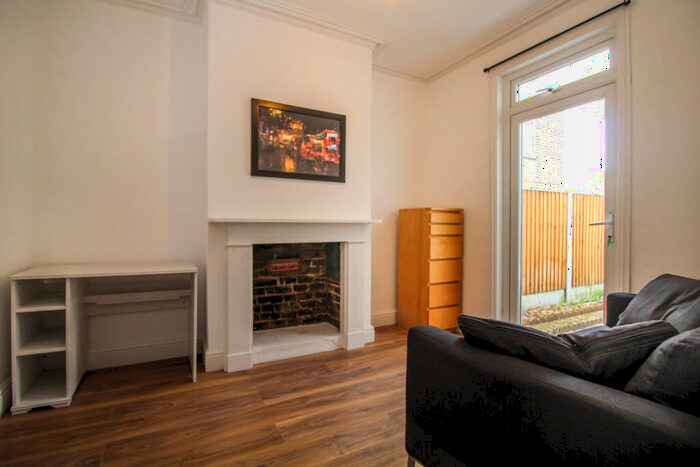 4 Bedroom End Of Terrace House To Rent In Idmiston Road, Stratford, E15