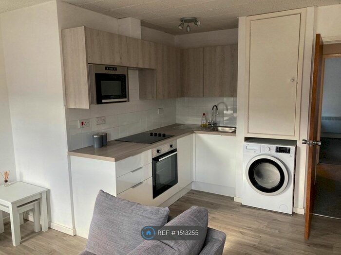 1 Bedroom Flat To Rent In Marlborough Road, Watford, WD18