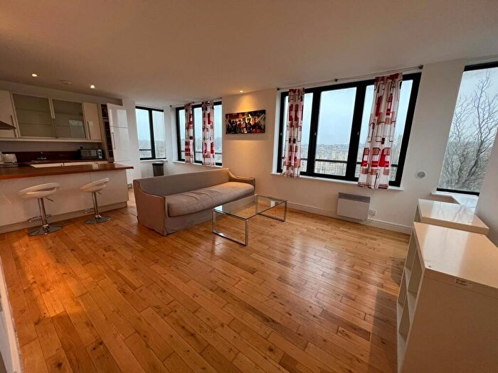 2 Bedroom Apartment To Rent In Bridge House, Town Centre, SN1