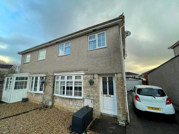 3 Bedroom Property To Rent In Easterly Close, Brackla, Bridgend, CF31