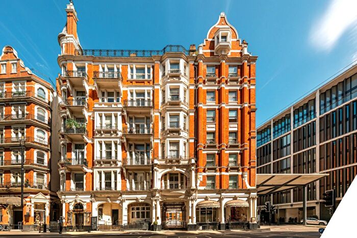 4 Bedroom Flat For Sale In Knightsbridge, London, SW1X