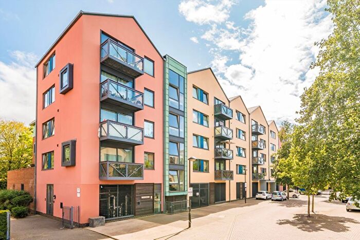 2 Bedroom Flat For Sale In Union Lane, Isleworth, TW7