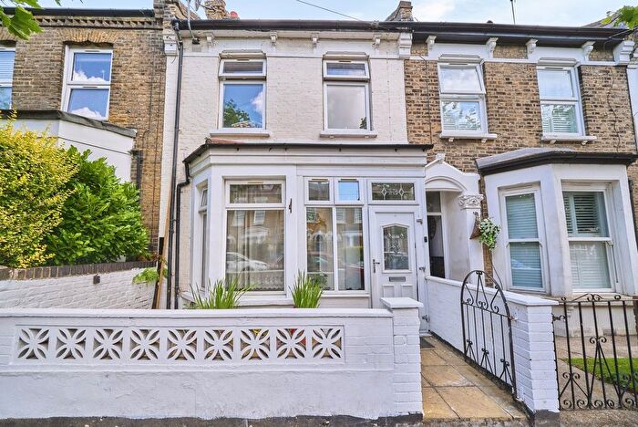 4 Bedroom Terraced House For Sale In Park Grove, London, E15