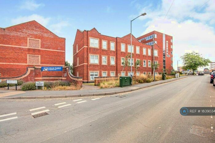 1 Bedroom Flat To Rent In Ashford House, Rugby, CV21