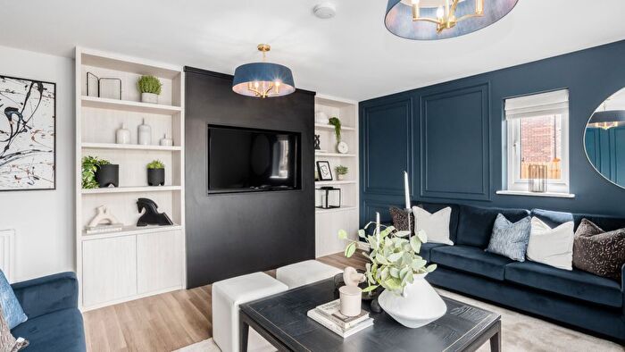 5 Bedroom Detached House For Sale In Marcus Astill Way, Warwick, CV34