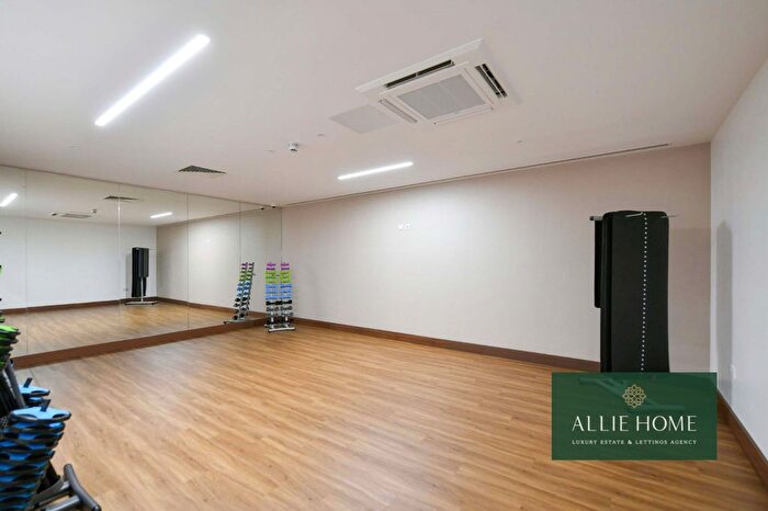 3 Bedroom Flat For Sale In Pegler Square, Birch House, SE3