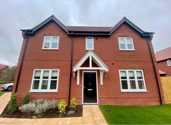 4 Bedroom Detached House To Rent In Foster Close, Mickleover, DE3