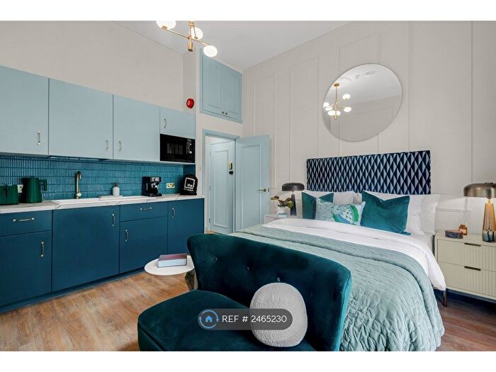 Studio To Rent In Eardley Cres, London, SW5
