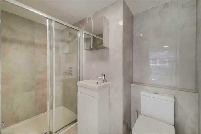 Flat To Rent In Finchley Road, Temple Fortune, London, NW11