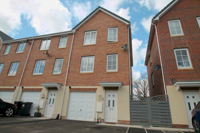 3 Bedroom Town House For Sale In Milfrean View, Brynmawr, Blaenau Gwent, NP23