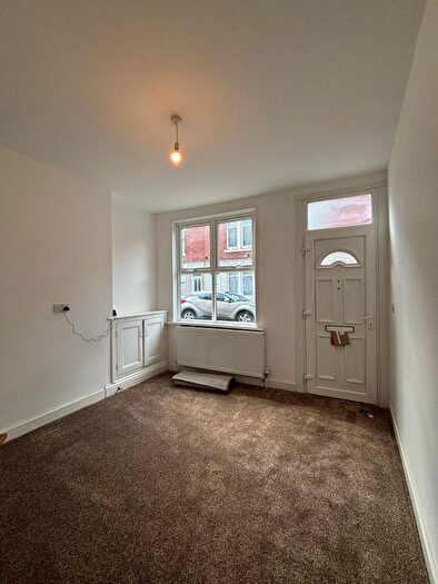 3 Bedroom Terraced House To Rent In Beaumanor Road, Leicester, LE4