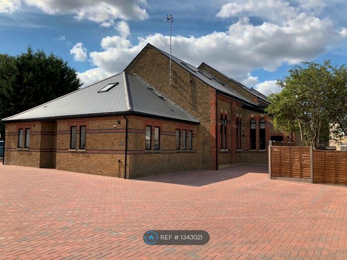 2 Bedroom Flat To Rent In Old Church House, Rainham, Gillingham, ME8