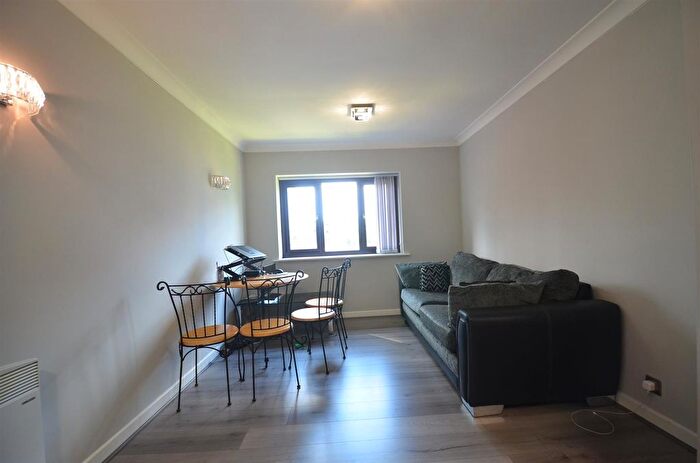 1 Bedroom Flat To Rent In King's Court, Bridge Street Birmingham, West Midlands, B1