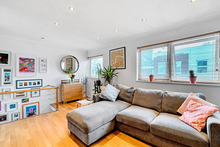 1 Bedroom Flat For Sale In Dartmouth Road, London, SE26