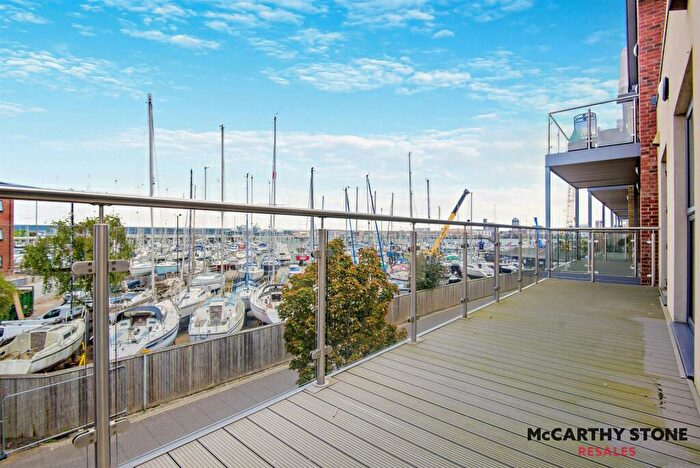 2 Bedroom Apartment For Sale In Viewpoint, Harbour Road, Gosport, PO12