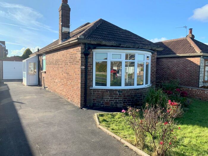 2 Bedroom Bungalow To Rent In Kennerleigh Avenue, Leeds, LS15