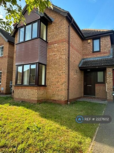 3 Bedroom Detached House To Rent In Eelbrook Avenue, Milton Keynes, MK13