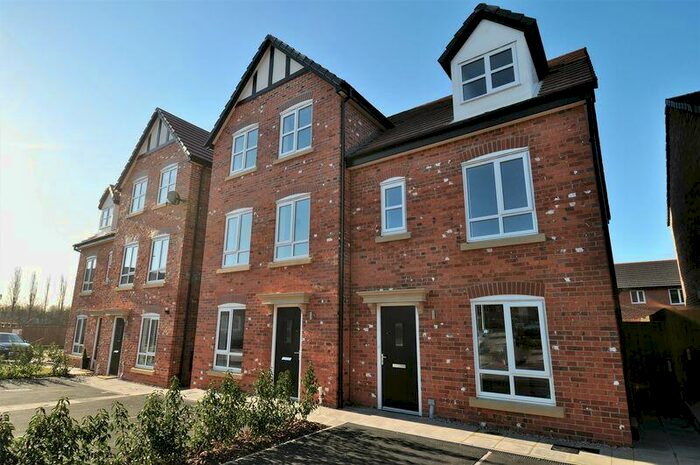 3 Bedroom Semi-Detached House To Rent In Severn Way, Holmes Chapel, CW4