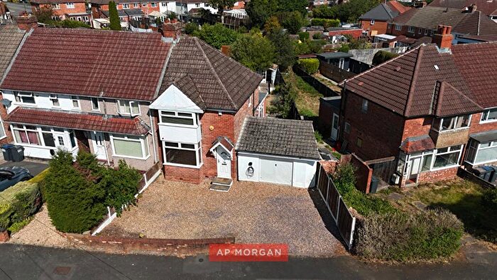 2 Bedroom End Of Terrace House For Sale In Kingswood Road, Northfield, Birmingham, West Midlands, B31