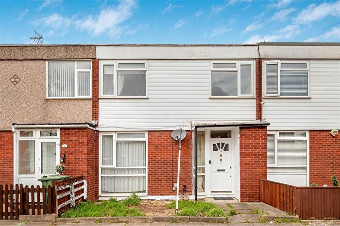 2 Bedroom Property To Rent In Aldersgrove Avenue, Grove Park, SE9