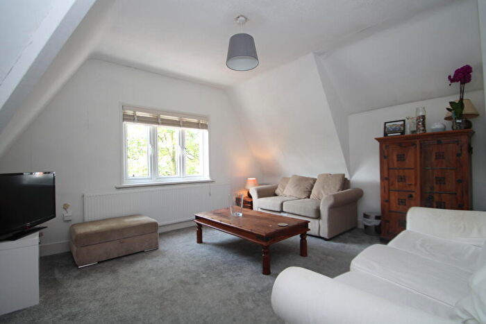 2 Bedroom Apartment To Rent In Bromley Road, Shortlands, BR2